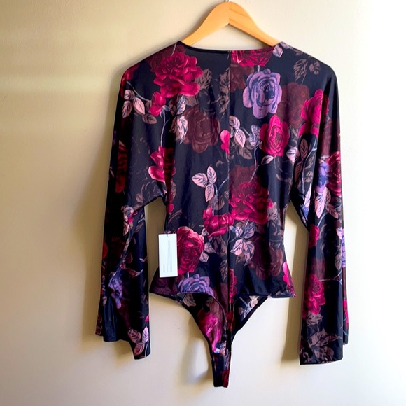 NWT (M) kimono bodysuit with Tiger silver horse shoe ruchedbust fitted Dawn rose - Picture 7 of 12